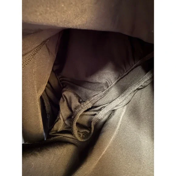 Spyder Active Womens Black Running Shorts Large Zip Pocket Athletic Gym Workout - Picture 4 of 5